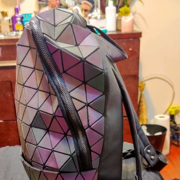 Issey Miyake Bao Bao Male Triangled Colored Back - Picture 3 of 7